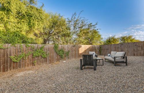 Pharr Apartment | 2 Mi to DHR Health Commuter-Friendly Pharr Apt