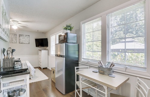 Forest Grove Apartment | 2 Mi to Dtwn Forest Grove: Quiet Studio w/Yard