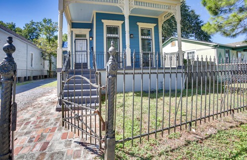 Esplanade Ridge Cottage | 2 Mi to French Quarter: Walkable Nola Home