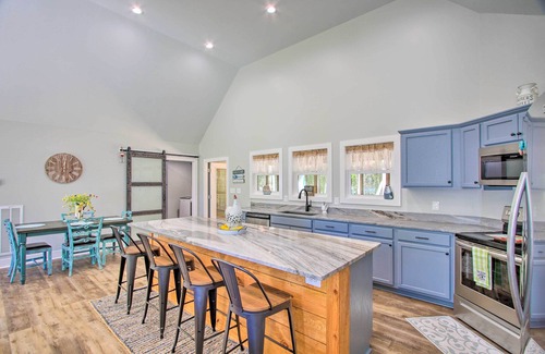 Pickwick Dam Cabin | 2 Mi to Golf Course + Fire Pit: Cozy Counce Cabin!