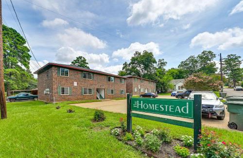 Nacogdoches Apartment | 2 Mi to Historic Dtwn Nacogdoches Cozy Apartment!