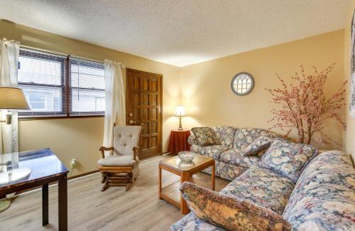 Hutchinson Apartment | 2 Mi to Kansas State Fairgrounds Cozy Apartment!