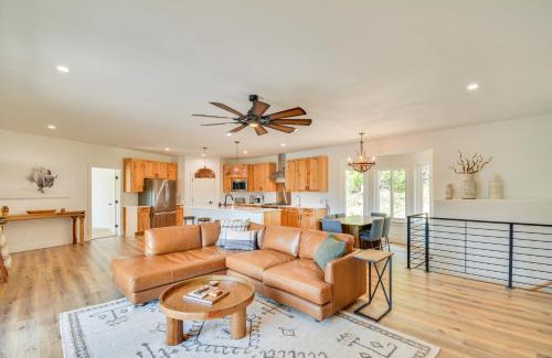 Twin Lakes House | 2 Mi to Lake Stunning Twin Lakes Home with Deck