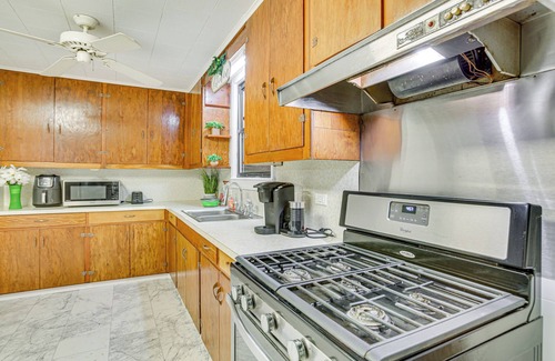 Thibodaux House | 2 Mi to Nicholls State University: Home w/Yard