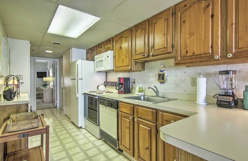 Ocean City Condo | 2 Mi to Ocean City Boardwalk: Gem w/Pool + Marina