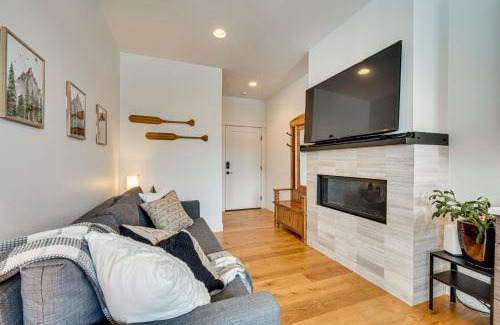 Grand Lake Apartment | 2 Mi to RMNP Mtn-View Grand Lake Loft!