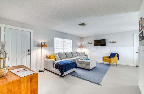 Crystal River House | 2 Mi to Three Sisters Springs Home with Patio