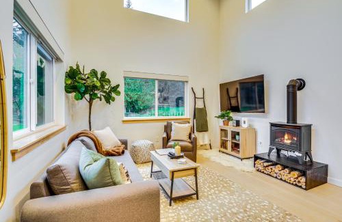 Warm Beach House | 2 Mi to Warm Beach Family Gem with Views