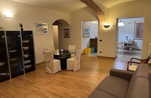 Casale Monferrato Apartment | [2 min from Château] Right in the historic center.