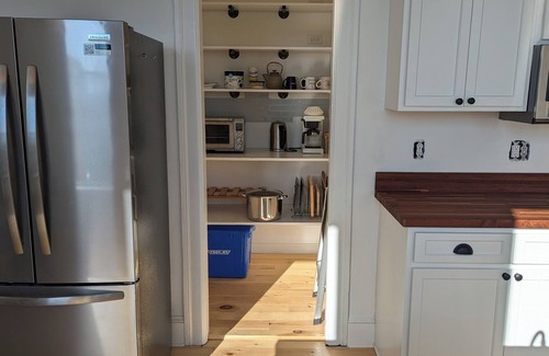 Troy House | 2 Min to RPI Modern Space + Fast WiFi