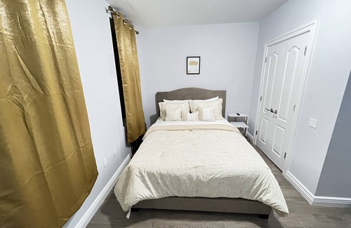 Brownsville Apartment | 2 minutes from Subway! Family-sized apartment with Pets Allowed and FREE Parking