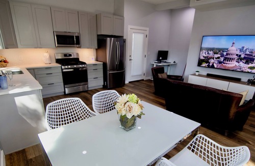 Cherrywood House | 2 Minutes to UT & 8 min to Downtown: Pets OK + Free Bkfast & Coffee
