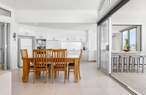 Sunshine Beach Apartment | 2 On The Park - Prime Location with Breathtaking Ocean Views