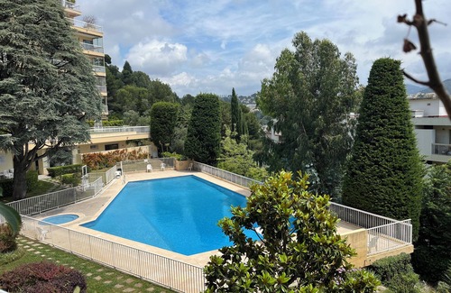 Le Ray Apartment | 2 Pièces au Calme Dans la Verdure Avec Grande Terrasse et Piscine