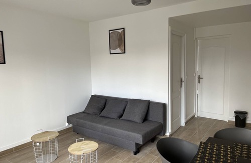 Dugny Apartment | 2 Pièces Tout Confort Proche Aéroport Charles de Gaulle Le Bourget Villepinte