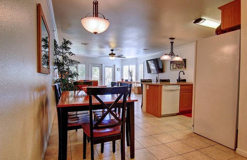 New Braunfels Condo | 2 Pools, 4 Hot tubs on the Guadalupe River! Walk to Schlitterbahn!