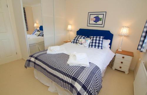 Thornham House | 2 Priory Court