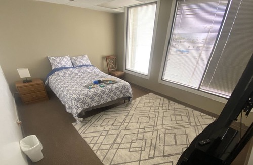 Fairview House | #2 Private Bedroom Near Downtown Anchorage
