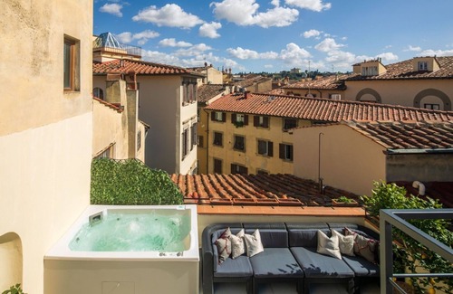 Santa Maria Novella Apartment | 2 Private terraces with a hot tub to die for .Amazing views on the hills !