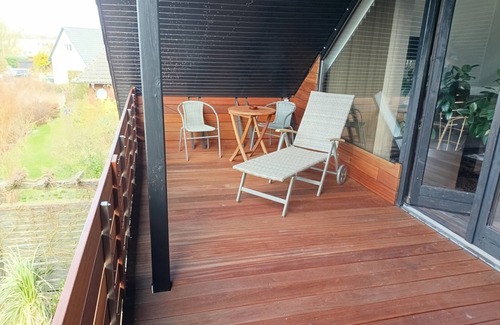 Hamburg-Mitte Apartment | 2 room 86sqm DG apartment on the outskirts of Hamburg