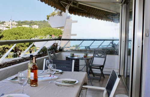 Villeneuve Loubet Beach Apartment | 2-Room Apartment with Sea View and Air Conditioning, Villeneuve-Loubet Beach