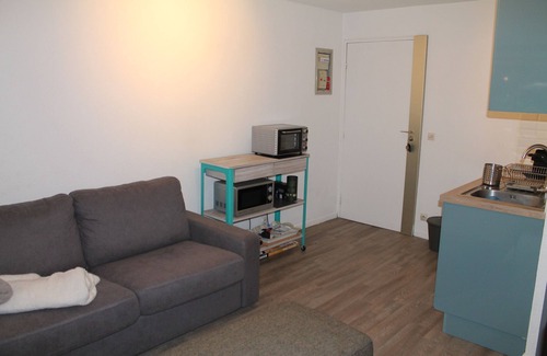 Saint-Cyprien Plage Apartment | 2-room apartment with patio and garden, 50 meters from the port. St Cyprien south