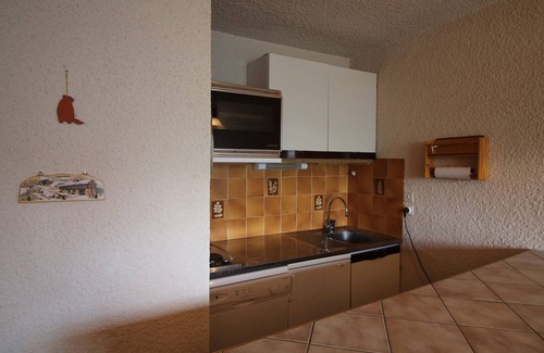 Auris Apartment | 2-room apartment, sleeps 6, 250m from slopes in Auris en Oisans