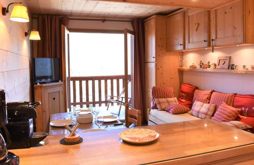 Meribel Apartment | 2-room apartment with balcony in Méribel, close to shops and slopes