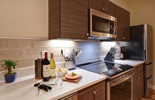 Downtown Portland Apartment | 2-room downtown home