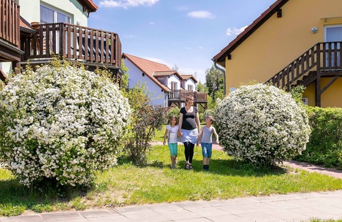 Muritz Apartment | 2-room vacation apartment, 6 persons, balcony, upper floor (7) - Müritzparadies - Feriendorf