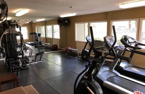 West Carson Condo | 2 Rooms to rent in beautiful 2 story home