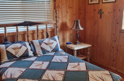 Absarokee Cabin | #2 Soothing cabin with AC south of charming Absarokee