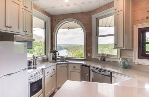 Van Buren County House | 2-Story Dock & Deck at Huge Family Home in Doyle!