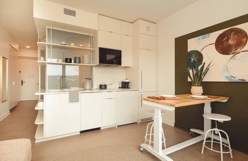 Old Fourth Ward Hotel | 2 Units | Stylish Atlanta Haven | Walkable to Dining & Nightlife, Major Sites