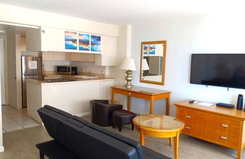 Waikiki Condo | 2 Units with lagoon/ocean views! Sleeps 10, Perfect for big groups!