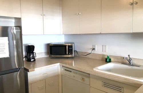 Waikiki Condo | 2 Units with lagoon/ocean views! Sleeps 10, Perfect for big groups!