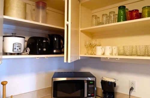 Waikiki Condo | 2 Units with lagoon/ocean views! Sleeps 10, Perfect for big groups!