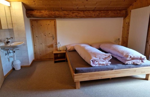 Frauenkirch Apartment | 2 Zimmer Ferienwohnung Davos-Glaris