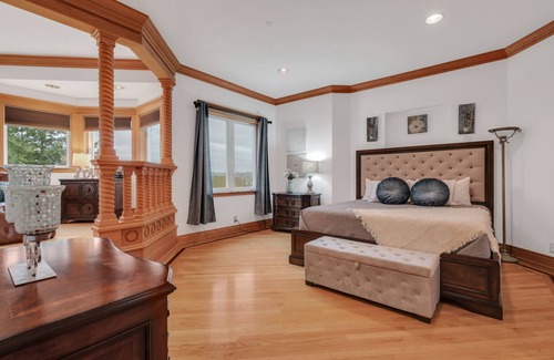 Arlington Other | 20,000+sq ft Luxury Castle - Great for Groups, Gatherings, & Reunions!