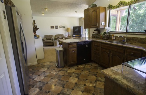 Sandy House | 20 Minutes From Alta, Snowbird; 30 Minutes From Brighton, Solitude