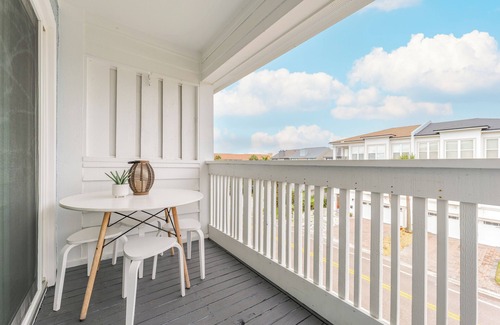 Jacksonville House | 200 ft to toes in the sand.restaurants, shopping, biking, Mayo Clinic nearby!