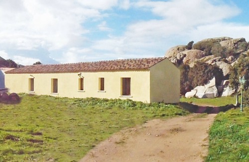 Aglientu Villa | 200 SQM OF VILLA WITH LARGE GARDEN NEAR THE SEA