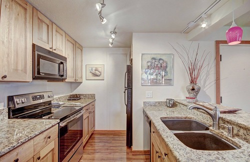 Keystone Hotel | 2019 Lodgepole 2 Bedroom Condo by RedAwning