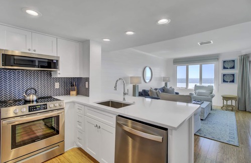 Isle of Palms House | 202 F Port O Call by AvantStay | Amazing Oceanfront Views!