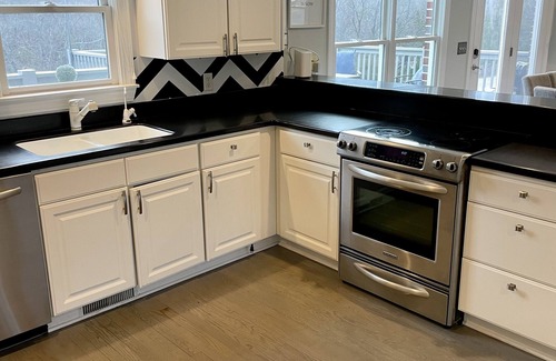 Blacksburg House | 2026 Virginia Tech Graduation Home with Mountain Views ~4 miles to VT