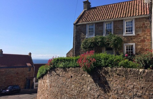 Crail Cottage | 21 Shoregate - stylish cottage with sea views and secluded garden, pet-friendly