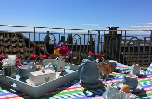 Crail Cottage | 21 Shoregate - stylish cottage with sea views and secluded garden, pet-friendly