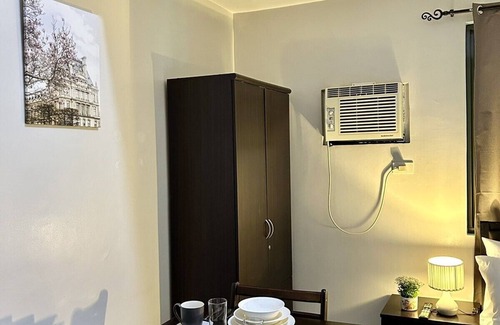 Legazpi Village Condo | 22-A Cozy Studio condo unit with free WIFI and Netflix