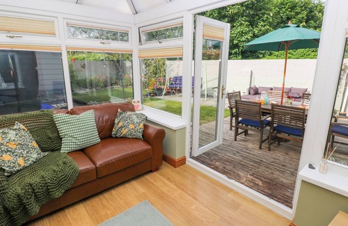 Burry Port Cottage | 22 MORLAN TERRACE, pet friendly, with a garden in Burry Port