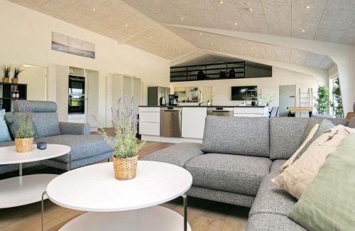 Grønhøj House | 22 person holiday home in Løkken-By Traum
